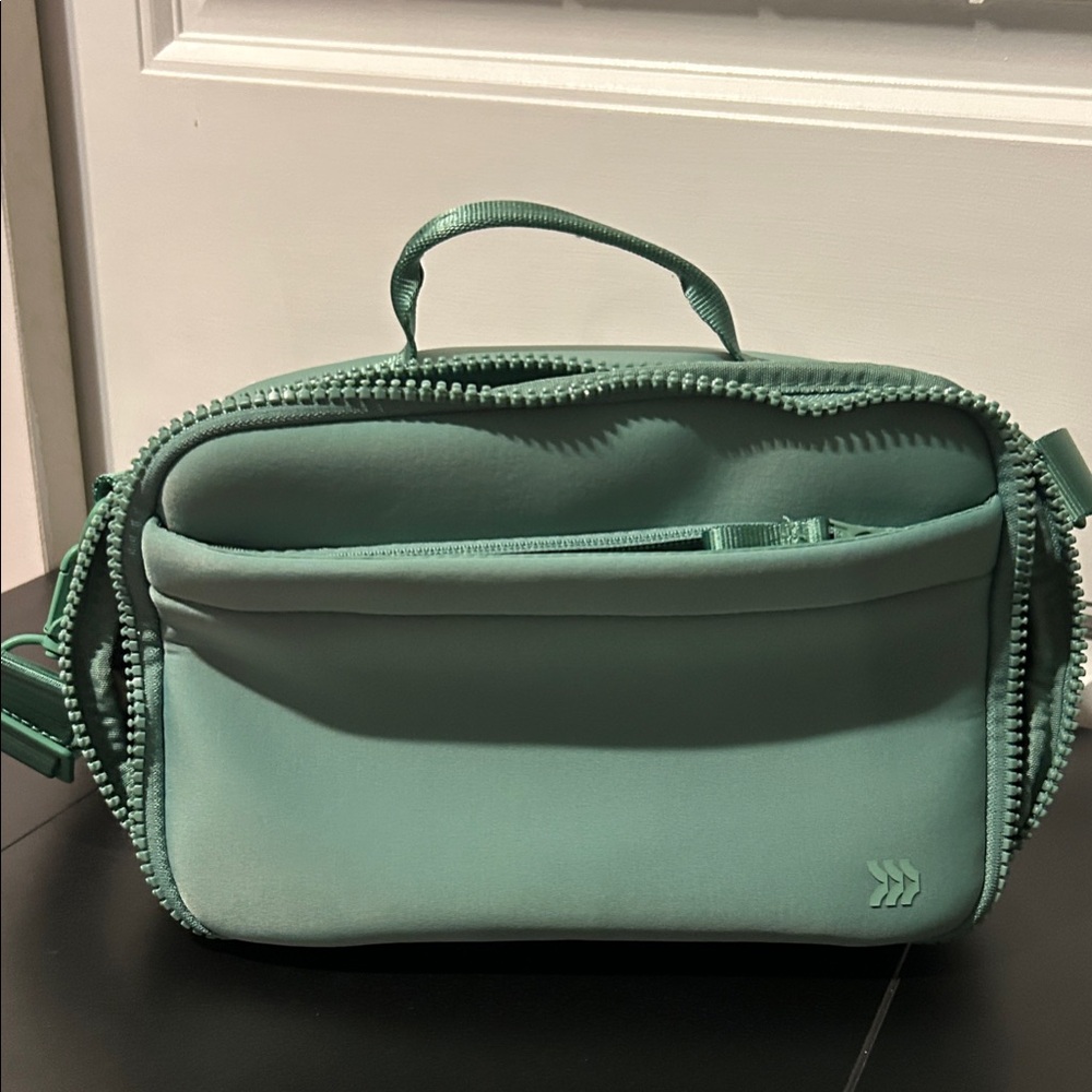 All in Motion Aqua Cosmetic Bag with Handle